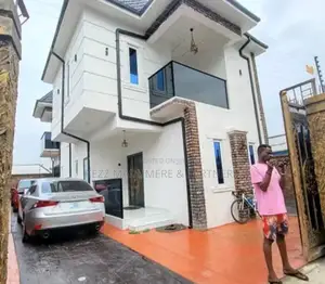 3bdrm Duplex in Rumuigbo , Port for sale