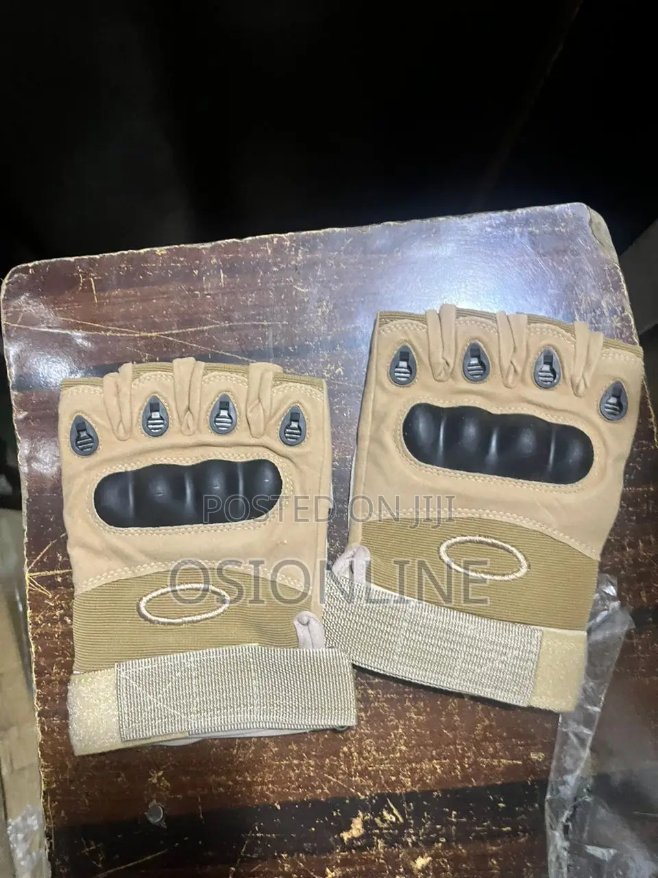 Hand Gloves