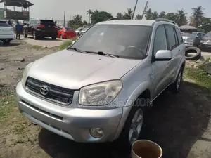 Toyota RAV4 2.0 4x4 2004 Silver