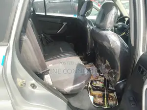 Toyota RAV4 2.0 4x4 2004 Silver
