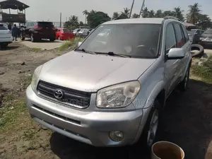 Toyota RAV4 2.0 4x4 2004 Silver