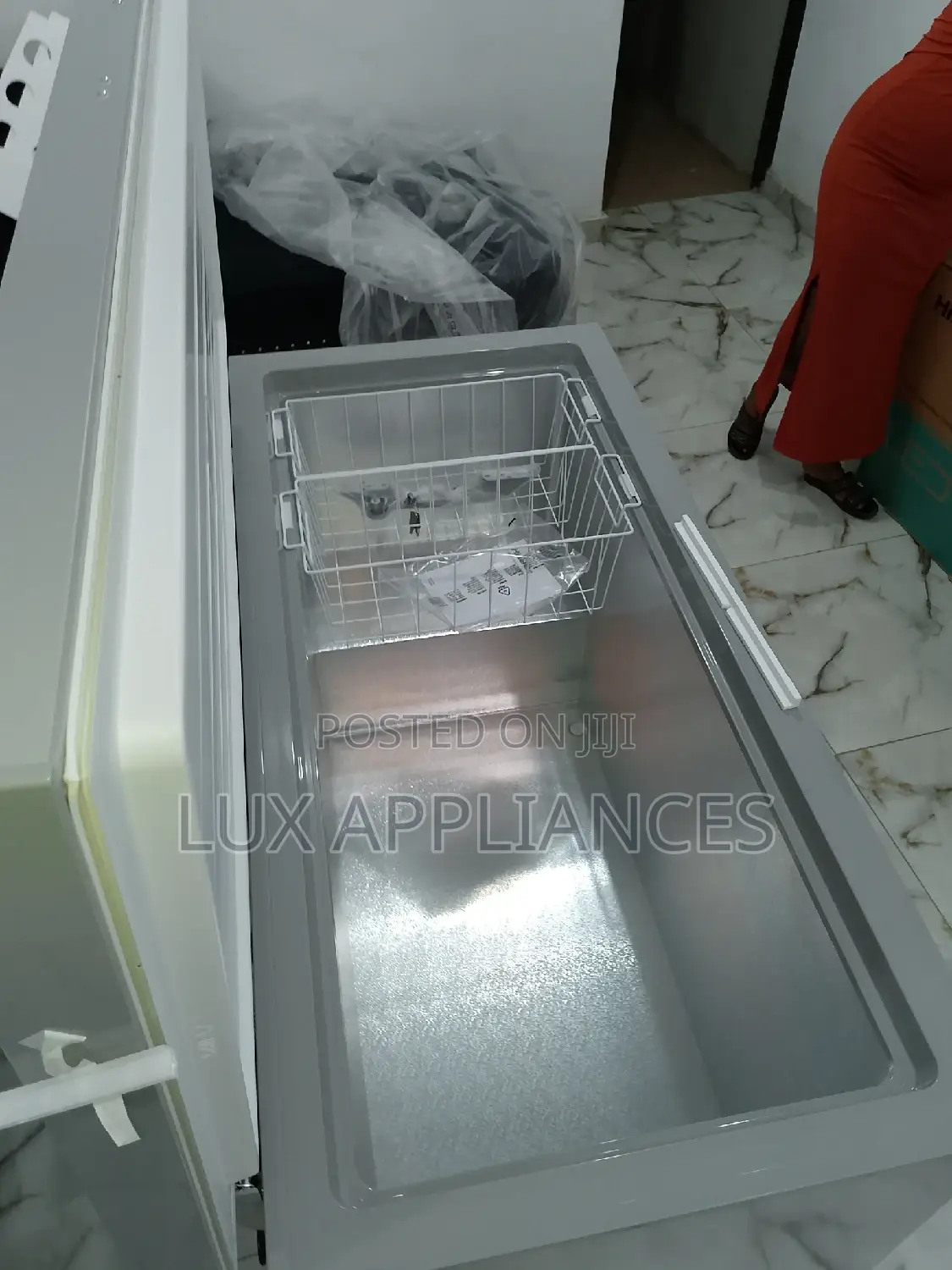 Environmental Friendly Hisense 420 Chest Freezer