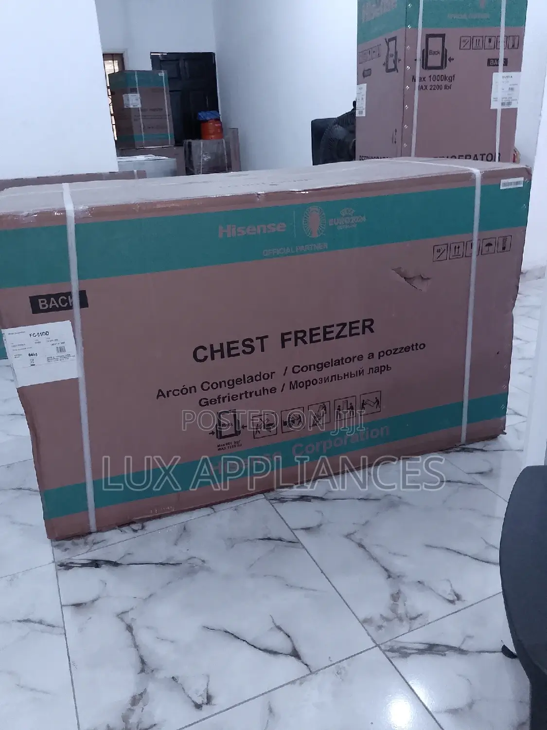 Environmental Friendly Hisense 420 Chest Freezer