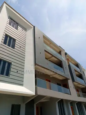 2bdrm Block of Flats in Lekki for sale