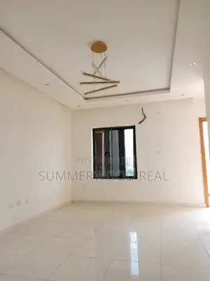 2bdrm Block of Flats in Lekki for sale
