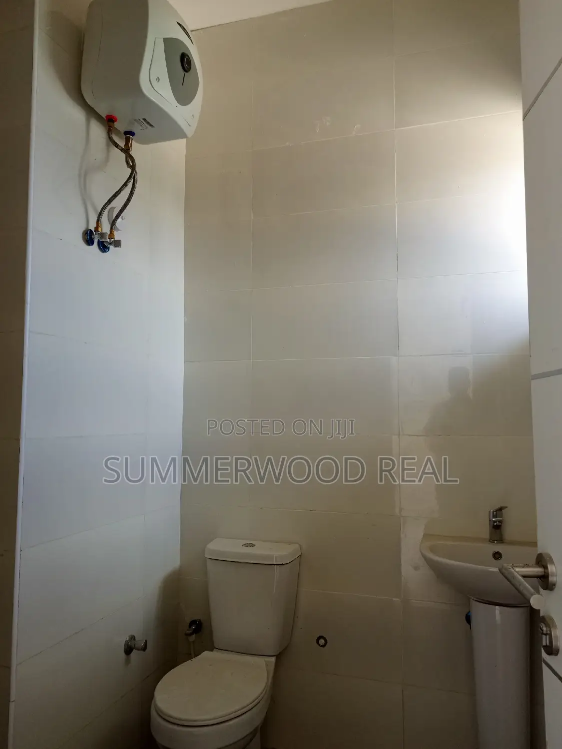 2bdrm Block of Flats in Lekki for sale