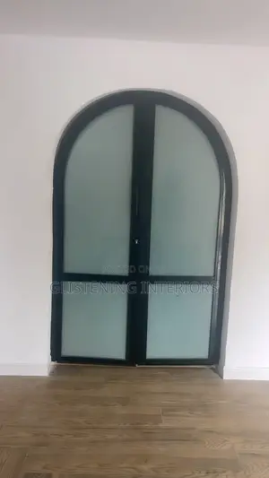 Arch Door With a 5mm Frosted Glass