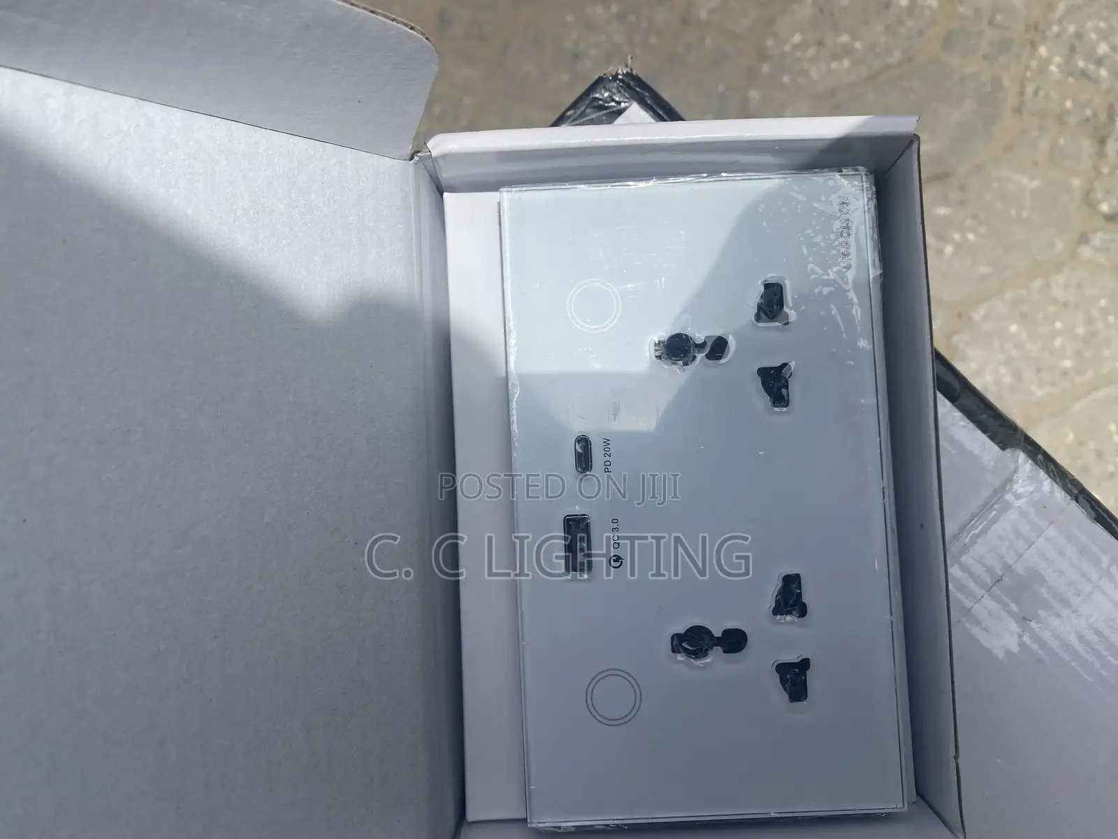 Wi-Fi Socket 13ahms Double USB