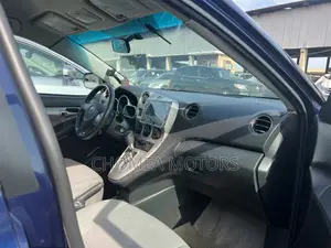 Toyota Matrix 2010 Blue