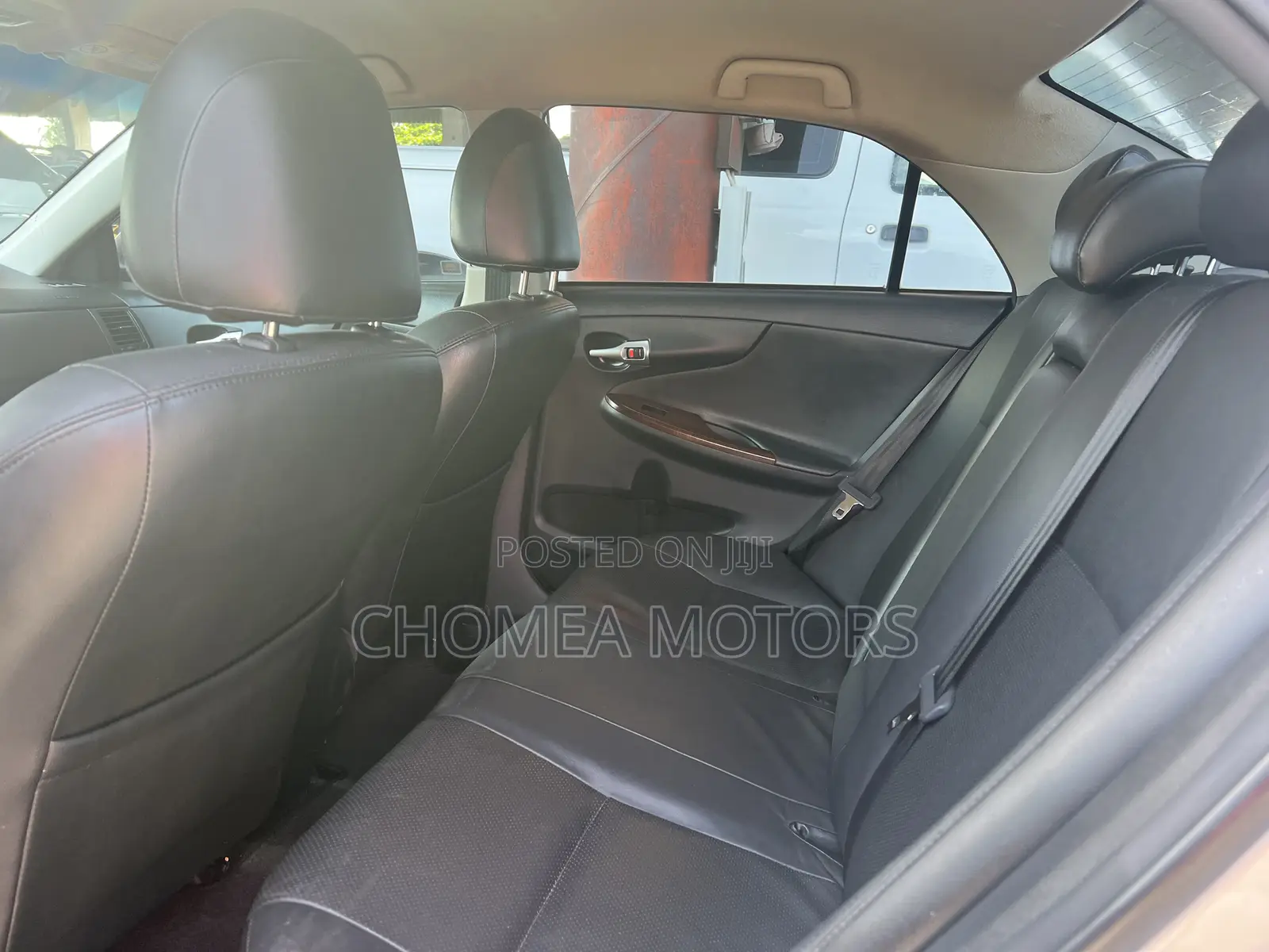 Toyota Corolla 2011 Silver