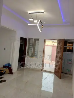 2bdrm Apartment in 6Th Avenue Gwarinpa, Life Camp for rent