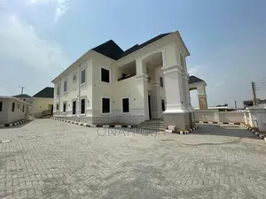 5 Bedroom Fully Detached With 2 Bedroom QB for Sale