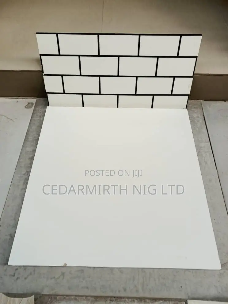 Wall Floor in Black White