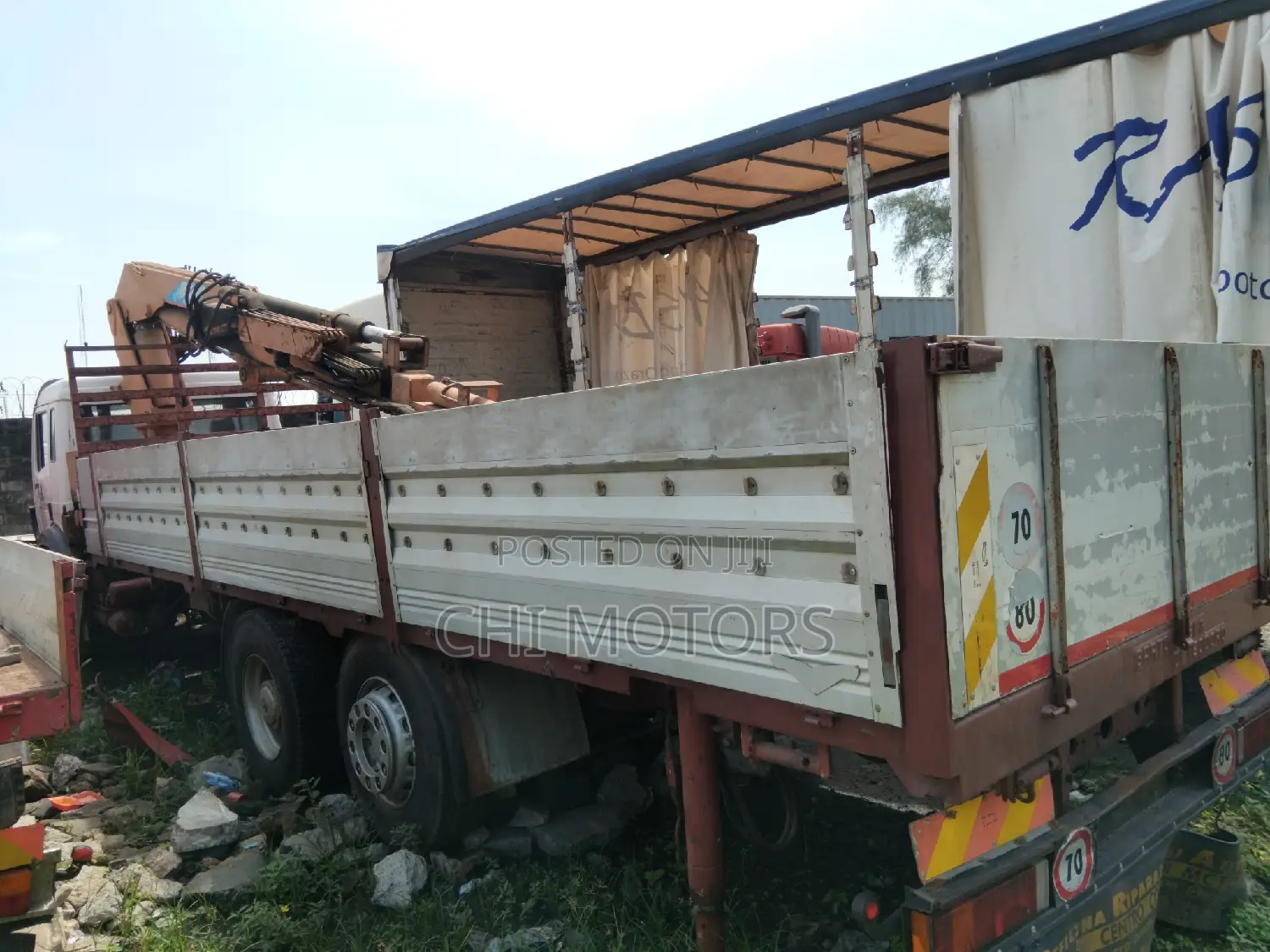 Mercedes Truck 15tons Self-Loader