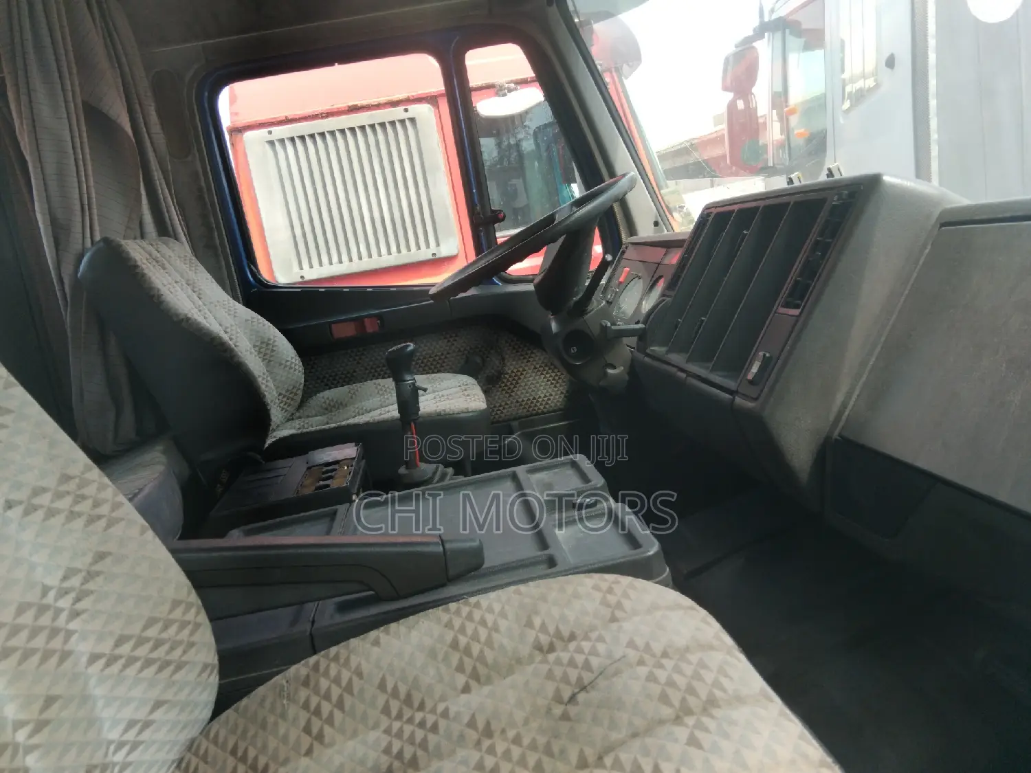 Mercedes Truck 15tons Self-Loader
