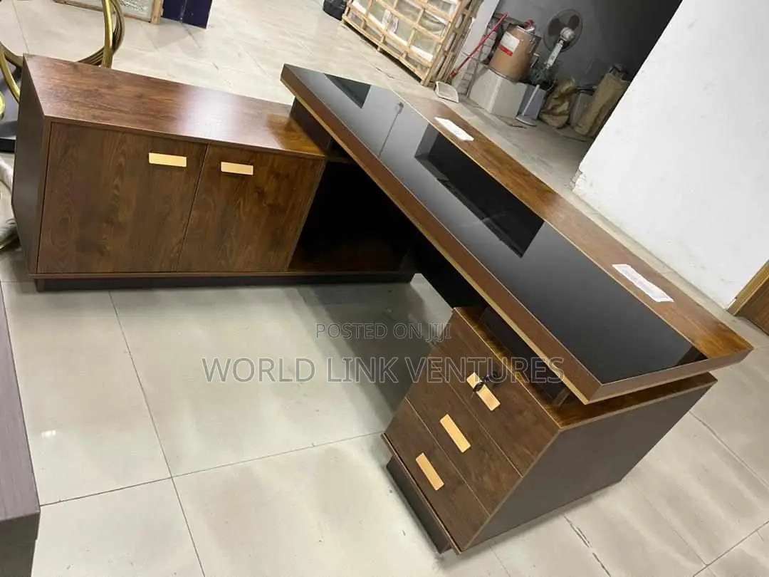Top Quality Imported Office Table