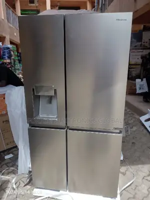 Hisense "Ice Maker" Refrigerator With Water Dispenser