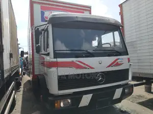 Mercedes Truck 1320 25fit 10tones