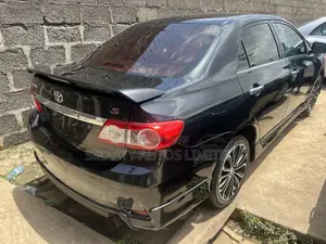 Toyota Corolla 2013 Black