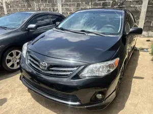 Toyota Corolla 2013 Black