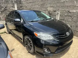 Toyota Corolla 2013 Black