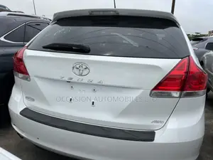 Toyota Venza V6 AWD 2011 White