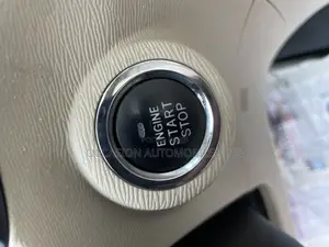 Toyota Venza V6 AWD 2012 Gold