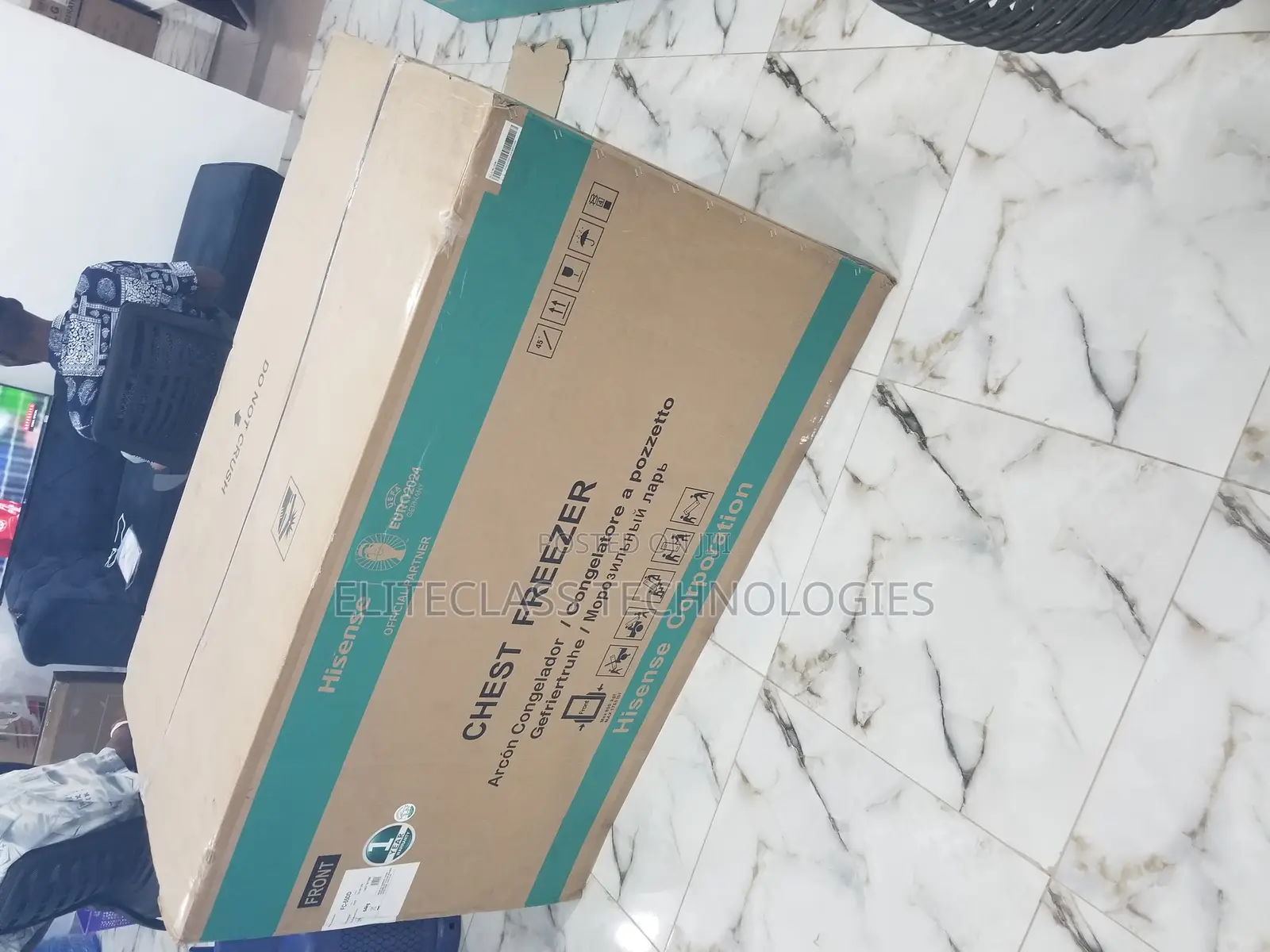 FC-55DD Hisense Chest Freezer 420L (Affordable).