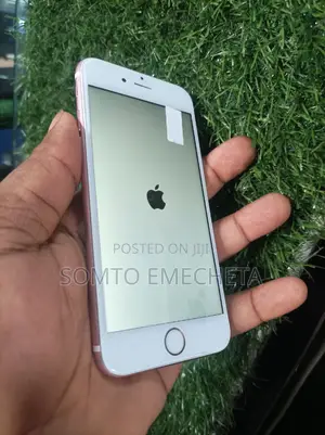 Photo - Apple iPhone 6s 64 GB Gold