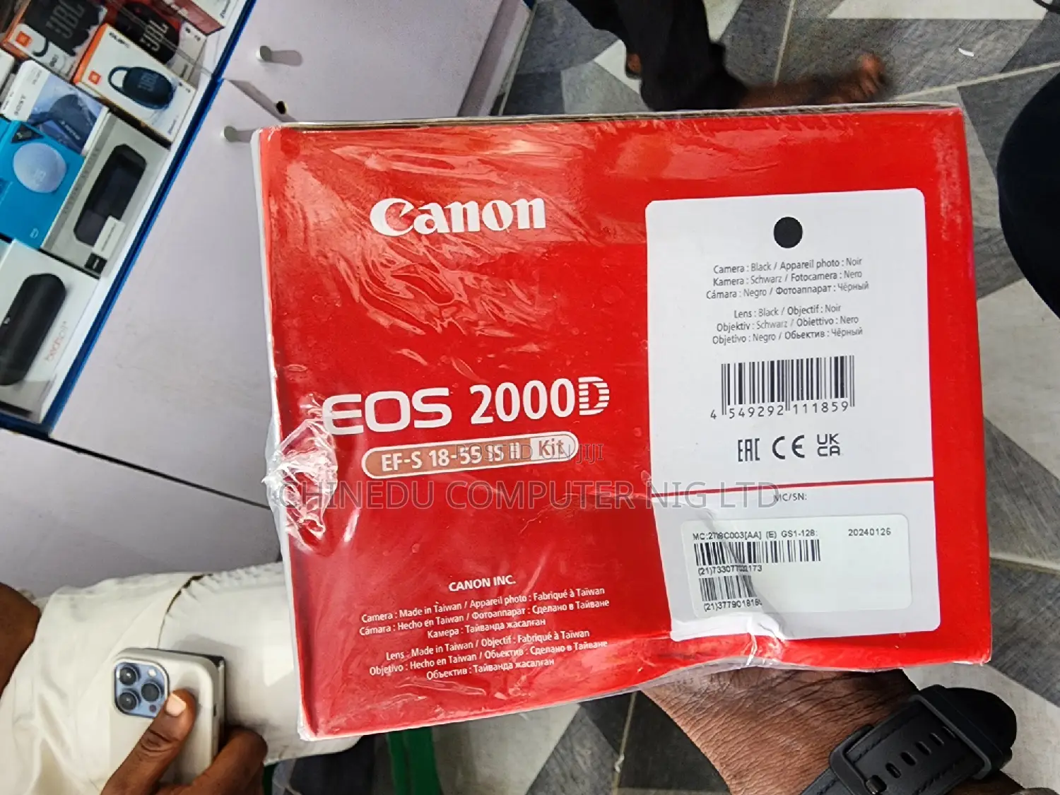 Canon EOS 2000D