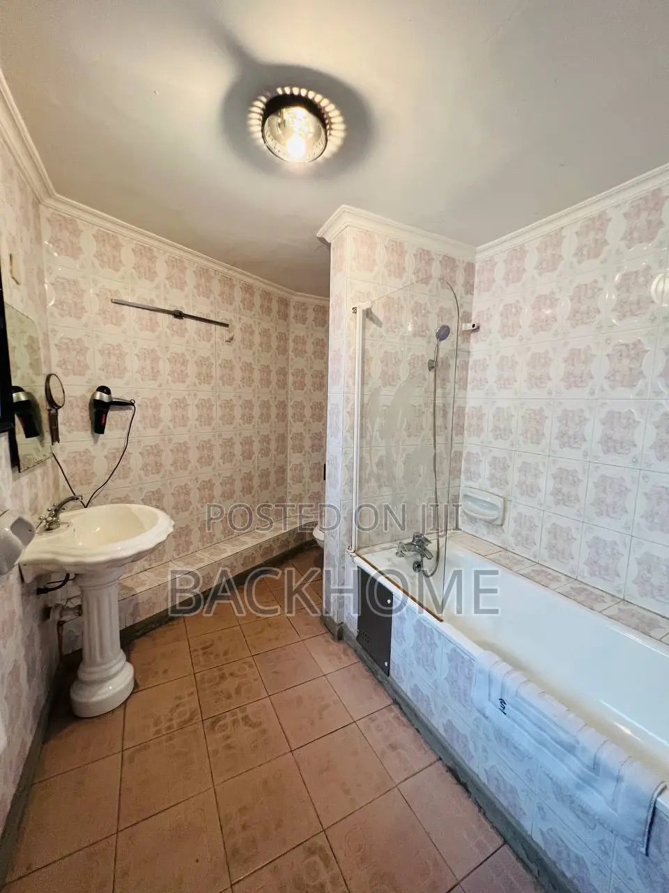 18bdrm Mansion in Osborne Foreshore for sale in Osborne Foreshore