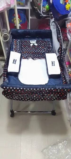 Standing Baby Bed