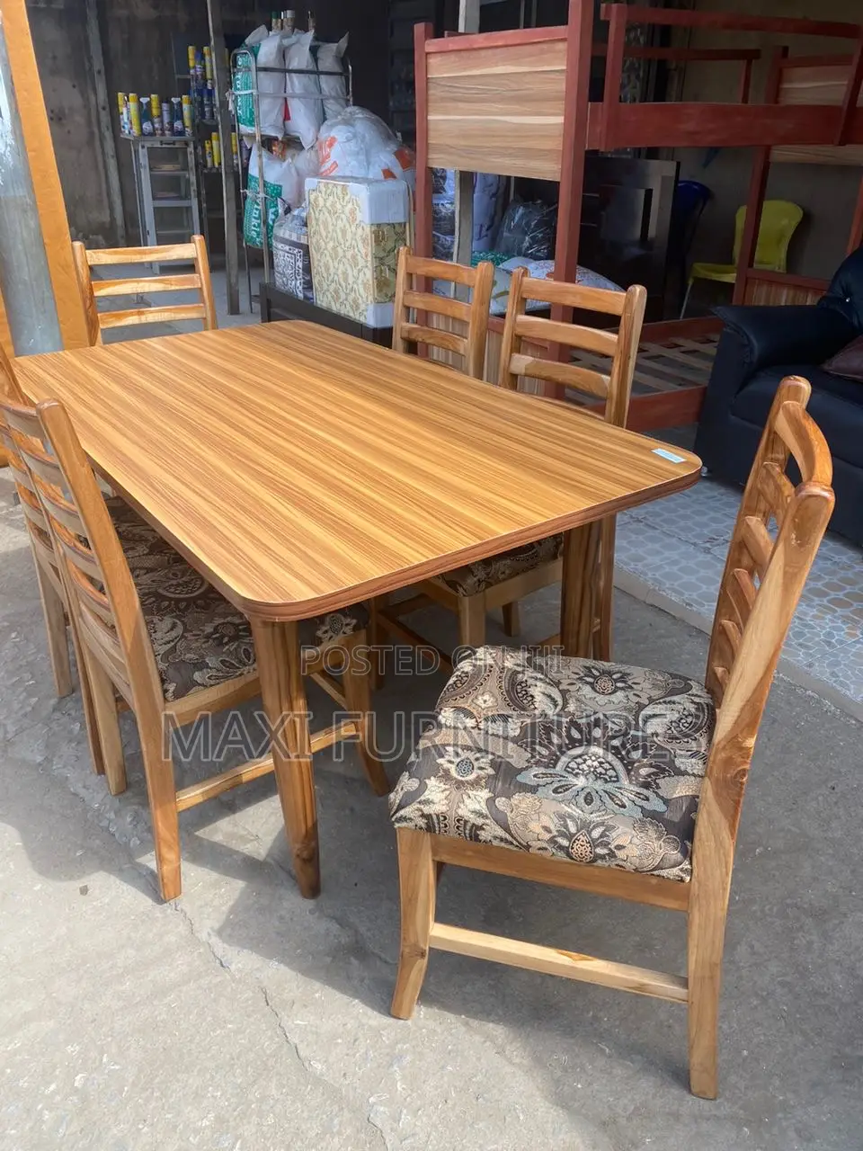 Dinning by 6 Seaters