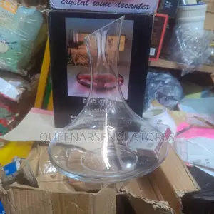 Crystal Bar Wine Decanter -- 1500ML