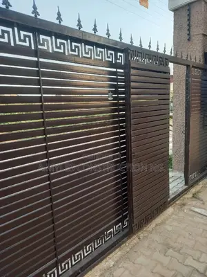 Standard Iron Gate