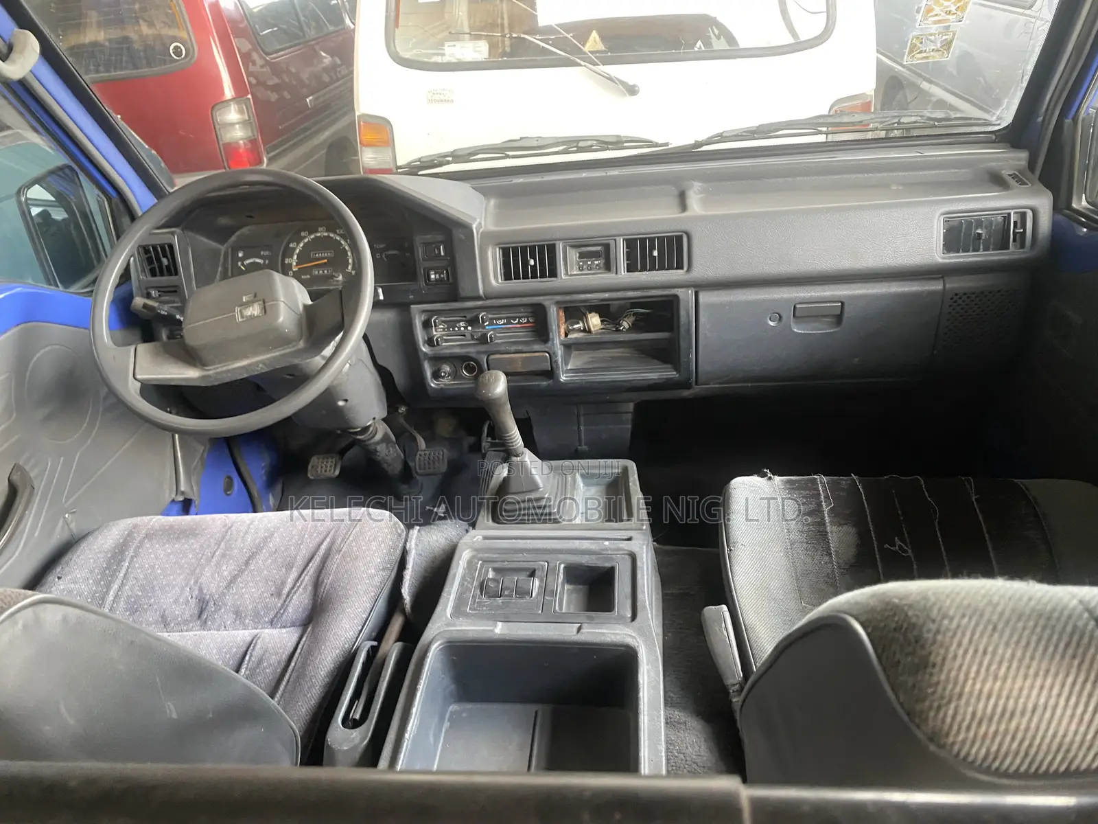 Mitsubishi L300 2002 Blue