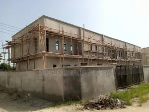 4bdrm Duplex in Lakowe Gulf for sale