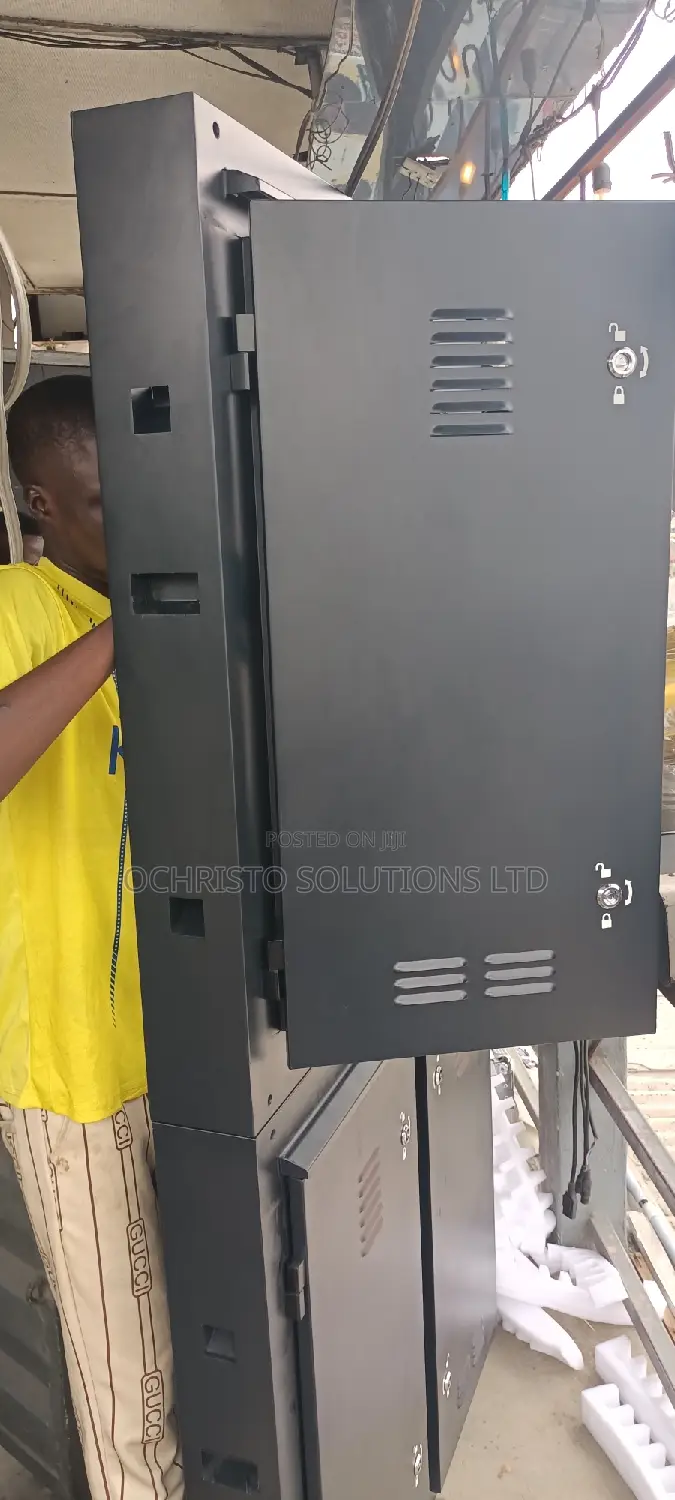 Billboards Cabinet Screens