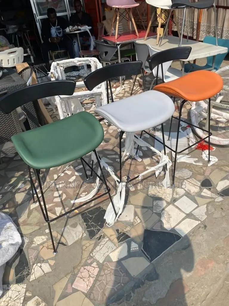 Tovic Bar Stools