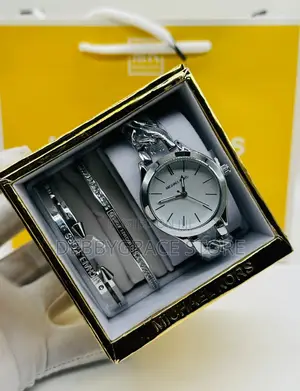 Photo - Michael Kors High Quality Wristwatch and Bracelet