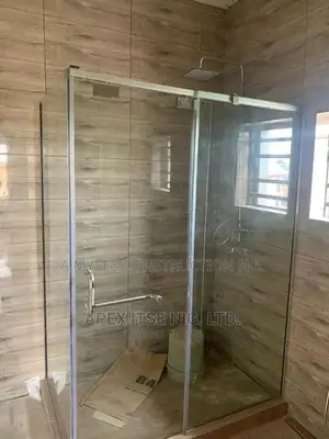 Living Luxury Shower Cubicles