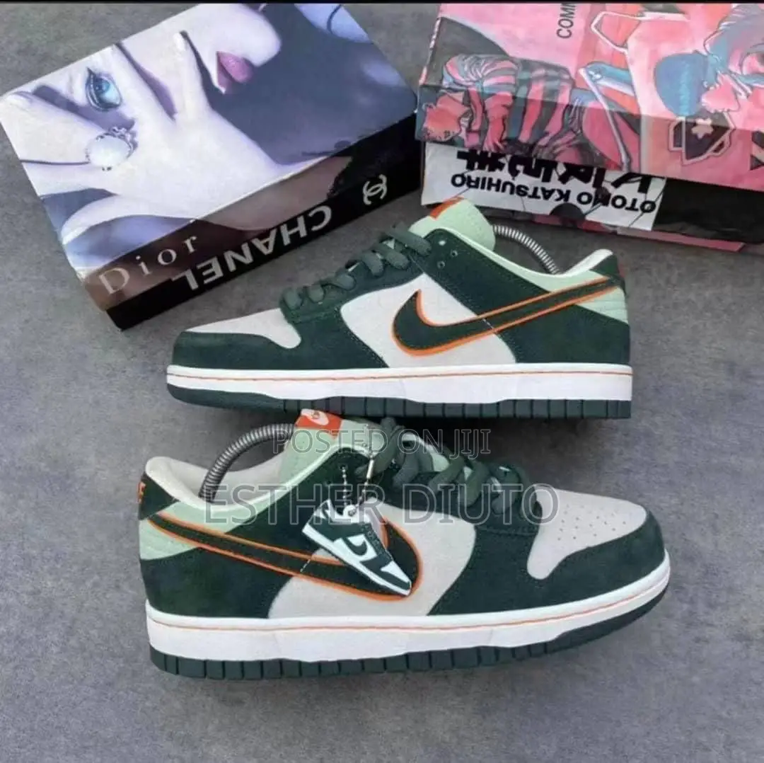 Nike Sneakers
