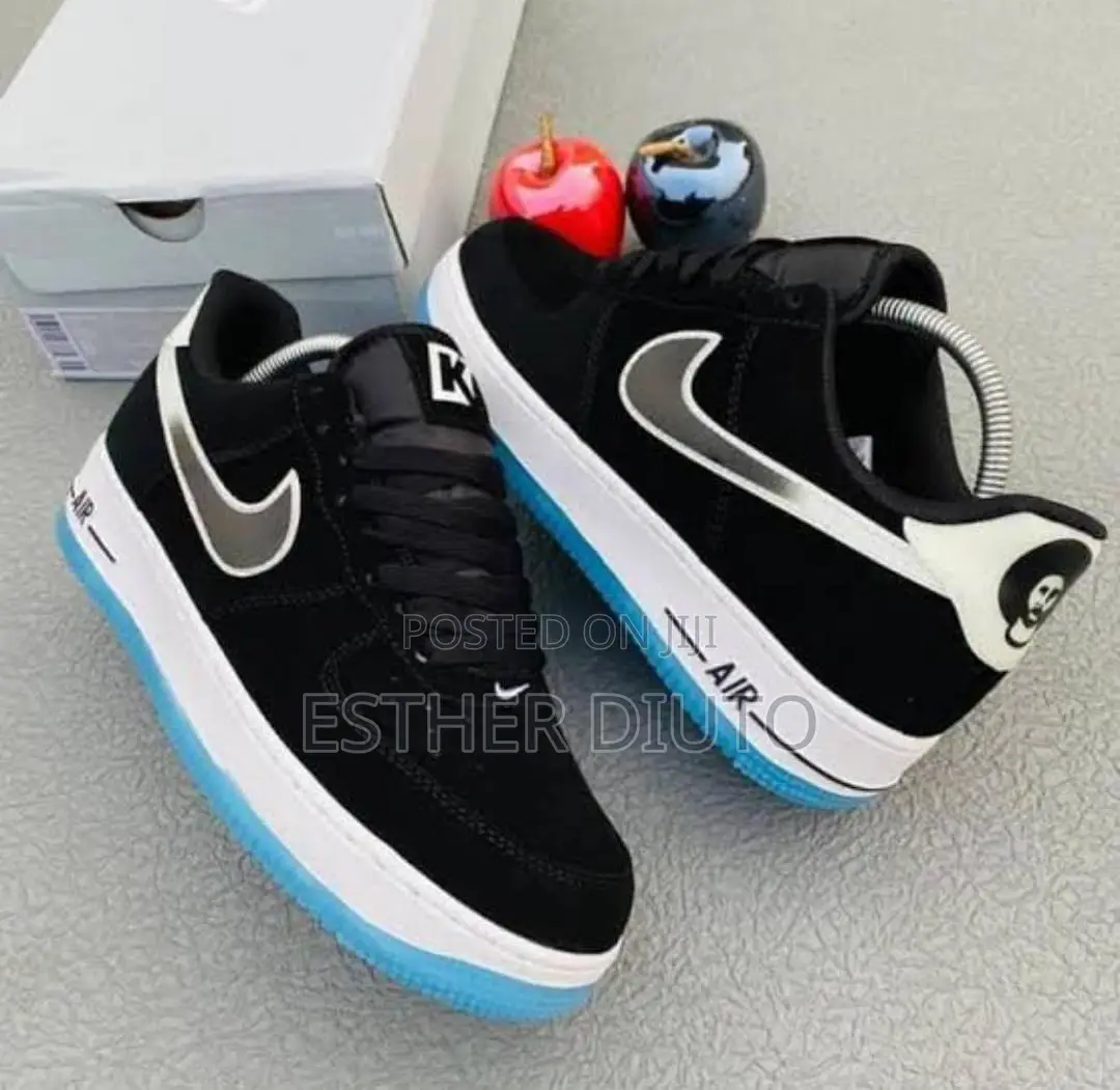 Nike Sneakers