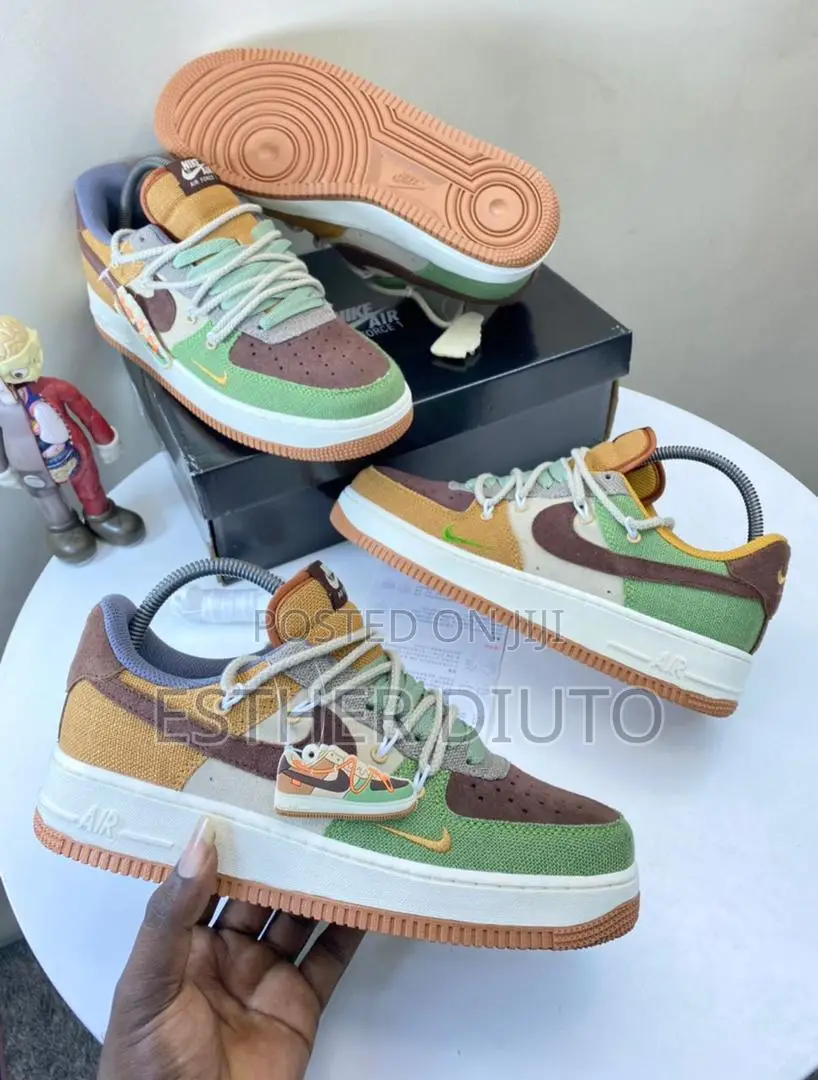 Nike Sneakers