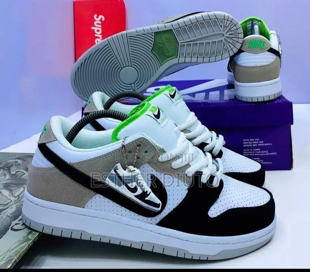 Nike Sneakers