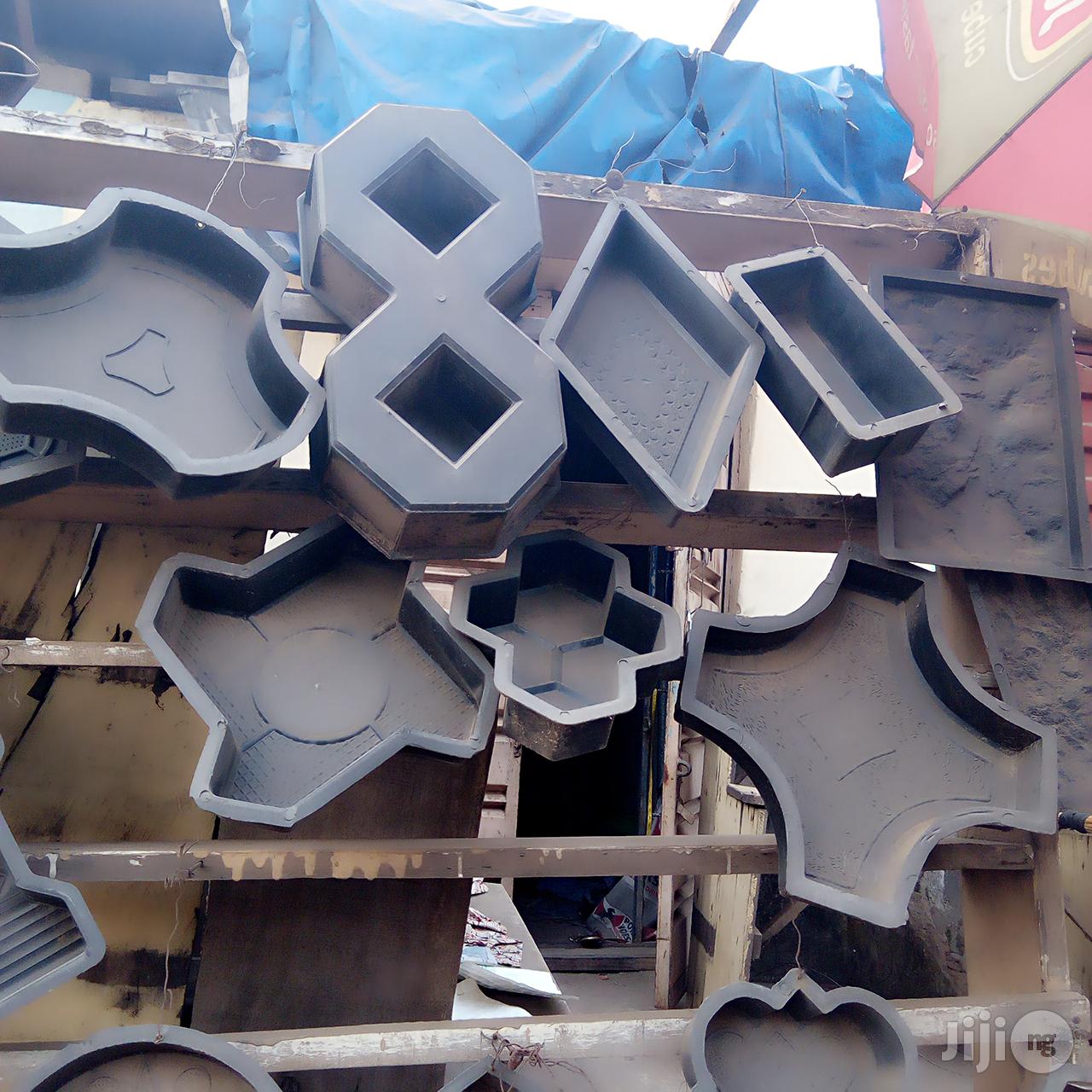 Plastic Interlocking Mould