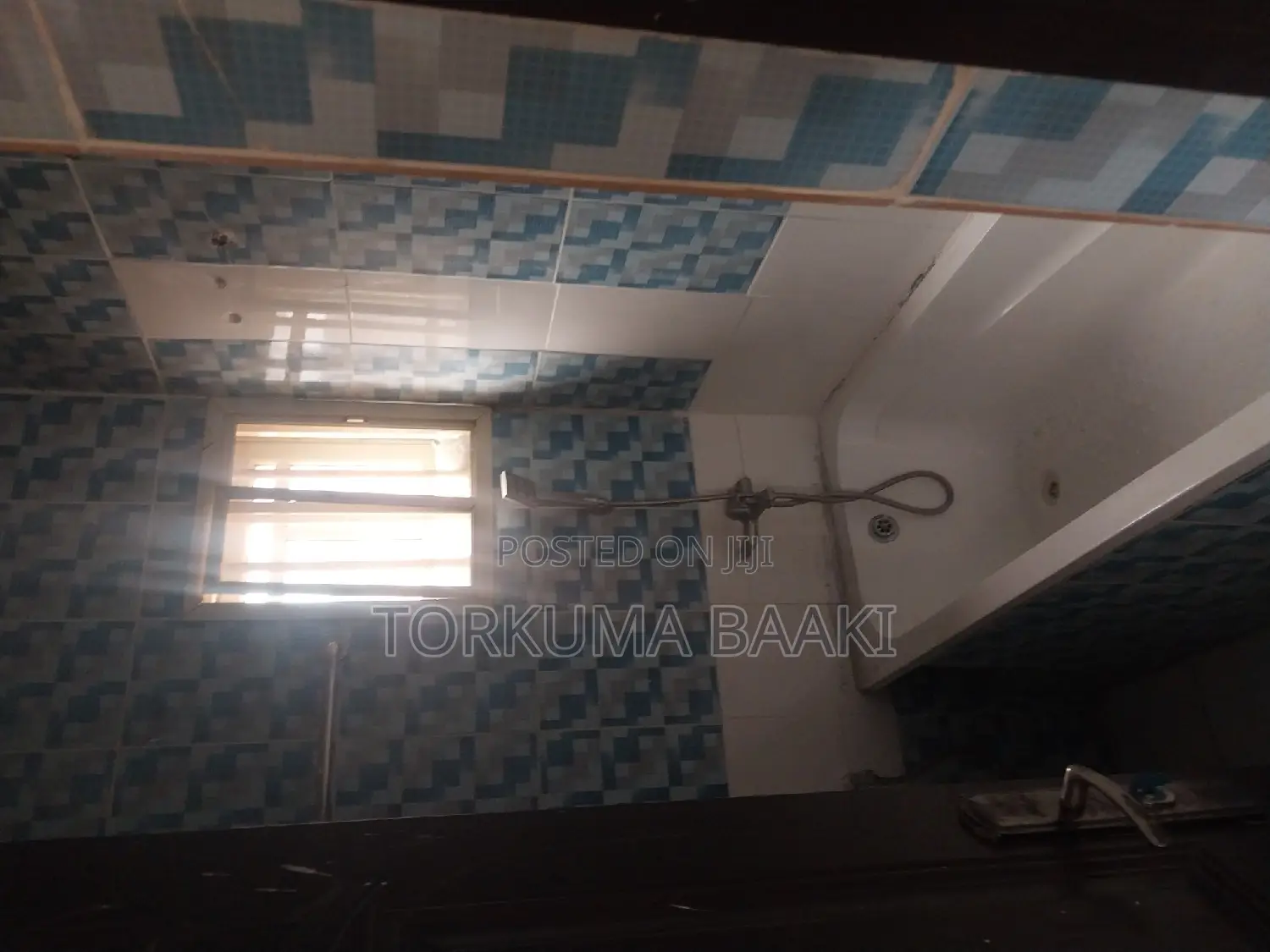 4bdrm Duplex in Manreng Estate, Life Camp for rent