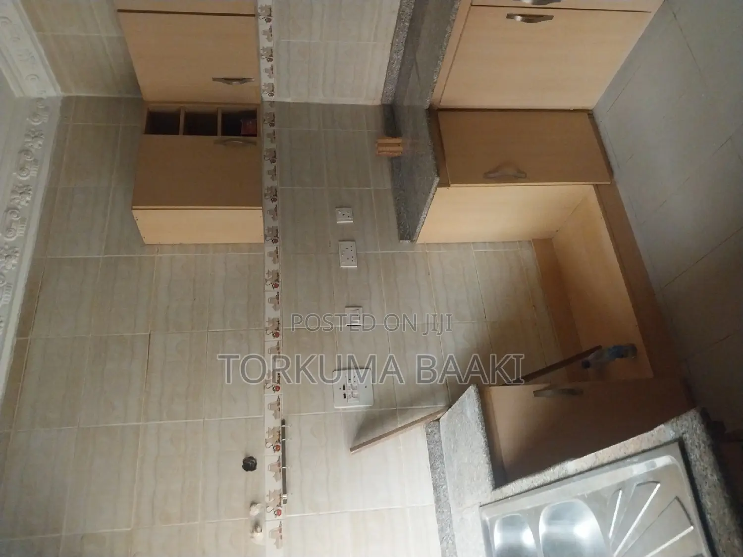 4bdrm Duplex in Manreng Estate, Life Camp for rent