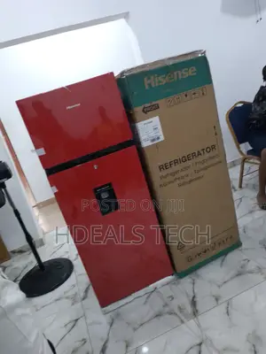 Top Brand REF205DRB Hisense 204L Refrigerator.