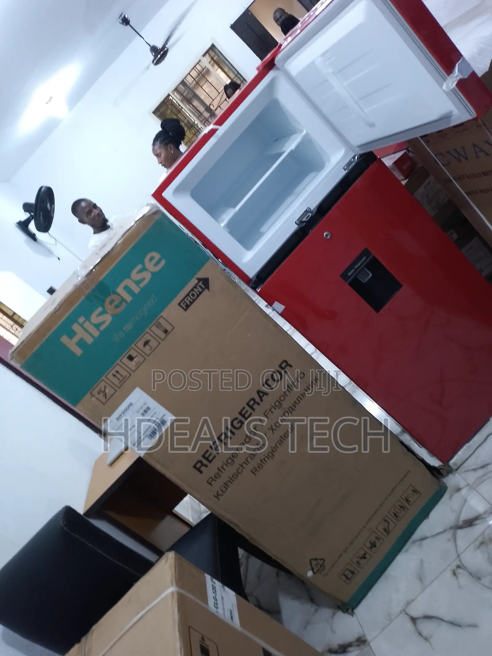 Durable 204L Hisense Refrigerator With Water Depenser.